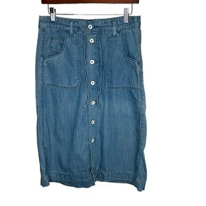 Levi’s Women’s Button Front Chambray Denim Skirt Size 4 Blue